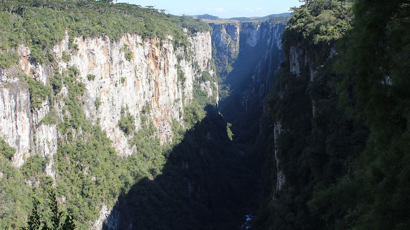 cânion Itaimbezinho: paredões de até 720 metros no Parque Nacional de Aparados da Serra, em Cambará do Sul (RS).