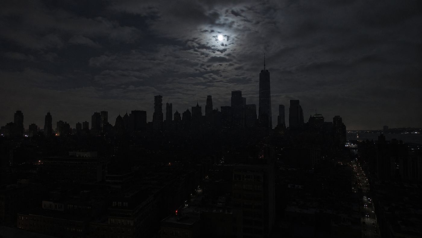 The Manhattan skyline in total darkness during the 1977 New York City blackout