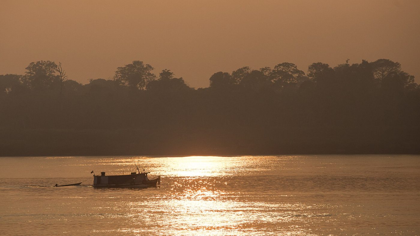 Fumaça de queimadas sobre o rio Madeira, entre Humaitá e Apuí, em 2020; em setembro de 2026, os focos de calor no Amazonas chegaram a 3.365